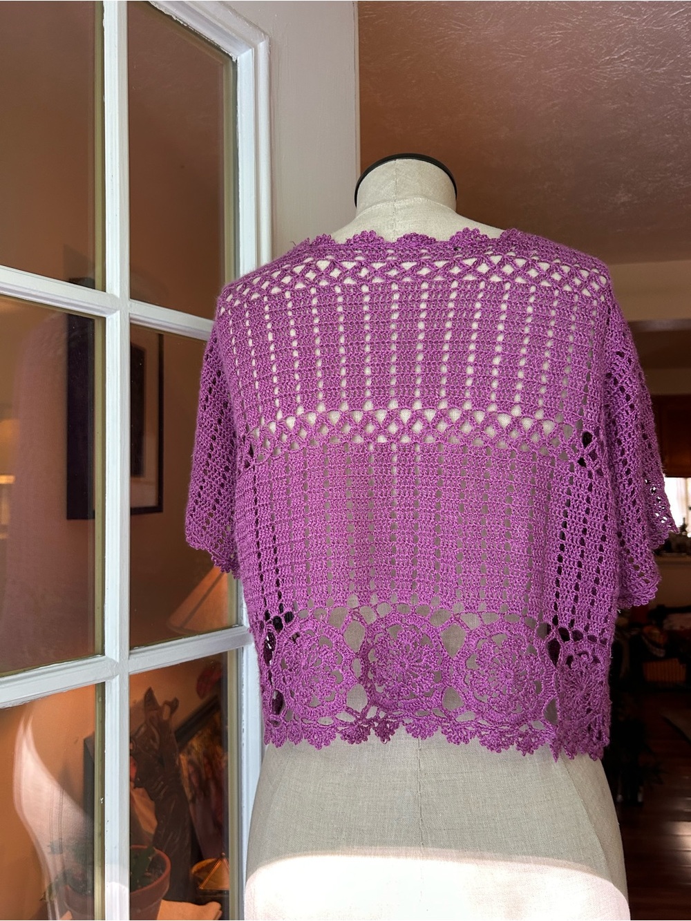 Source Unknown purple Crochet ramie and rayon blend Open-Front crop shrug. Med. - Picture 3 of 6